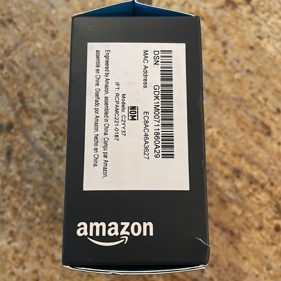 Amazon Smart Plug - Picture 4 of 4